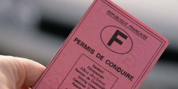 visuel Quel permis pour conduire un camping-car ? Comment savoir quel permis est nécessaire pour conduire